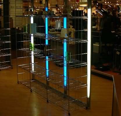 Neonsticks - Regallicht und Blickfang / Karlstadt Verkaufsdisplay